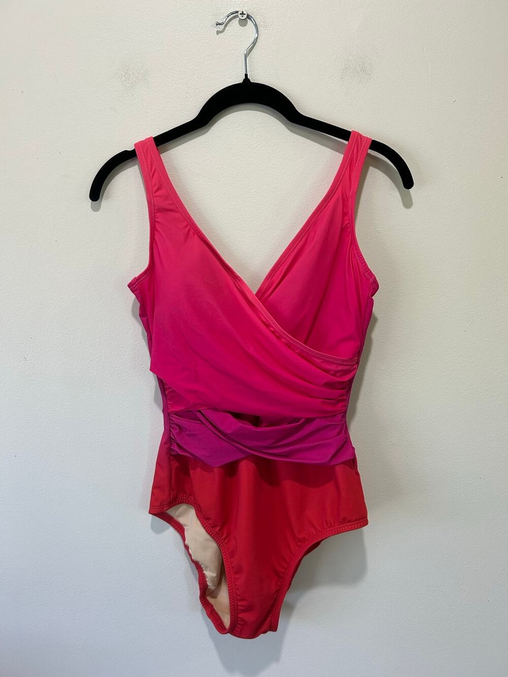 Lands End red pink one piece swimsuit size 6 resort beach